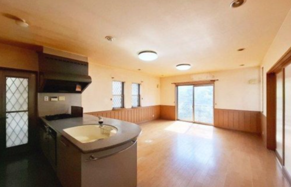 岸和田市上松町、中古一戸建ての画像です