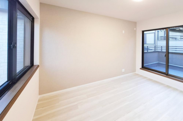 貝塚市王子、中古一戸建ての子ども部屋画像です