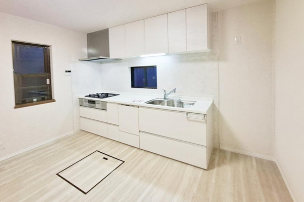 貝塚市王子、中古一戸建てのキッチン画像です