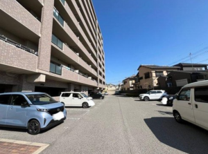 泉佐野市下瓦屋、マンションの画像です