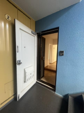 貝塚市澤、マンションの画像です