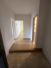 貝塚市澤、マンションの画像です