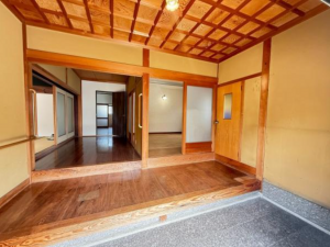 泉佐野市南中安松、中古一戸建ての画像です