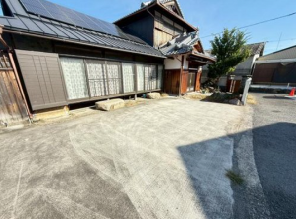 泉佐野市南中安松、中古一戸建ての画像です