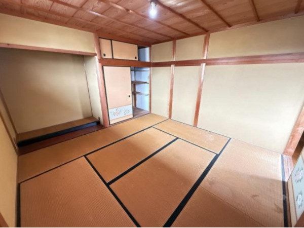 泉佐野市南中安松、中古一戸建ての画像です