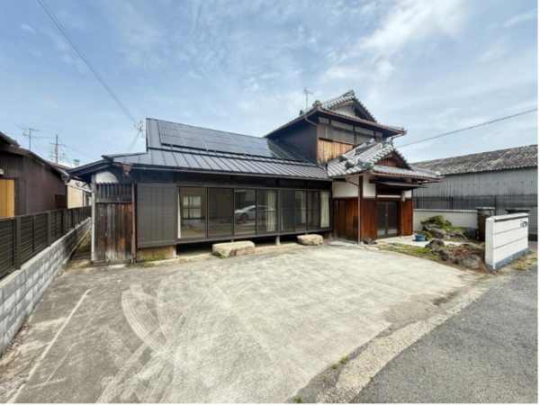 泉佐野市南中安松、中古一戸建ての画像です
