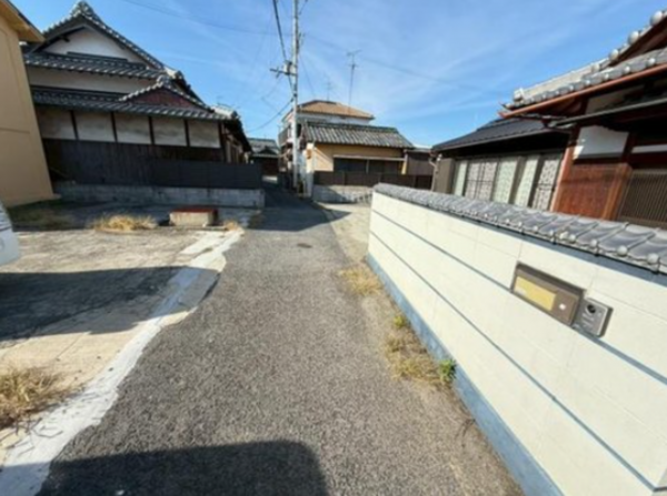 泉佐野市南中安松、中古一戸建ての画像です