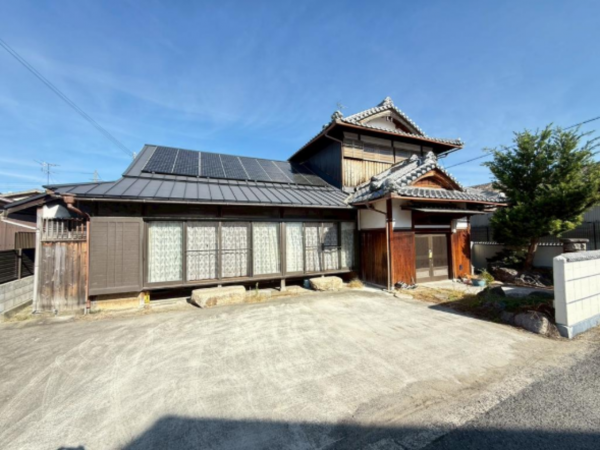 泉佐野市南中安松、中古一戸建ての画像です