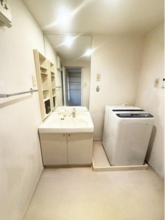 貝塚市二色、マンションの画像です