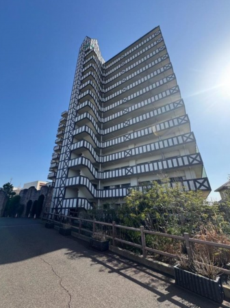 泉佐野市鶴原、マンションの画像です