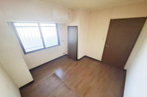 貝塚市清児、マンションの画像です