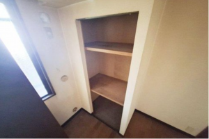 貝塚市清児、マンションの画像です