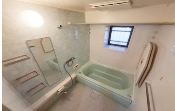 貝塚市清児、マンションの画像です