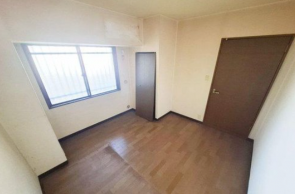 貝塚市清児、マンションの画像です