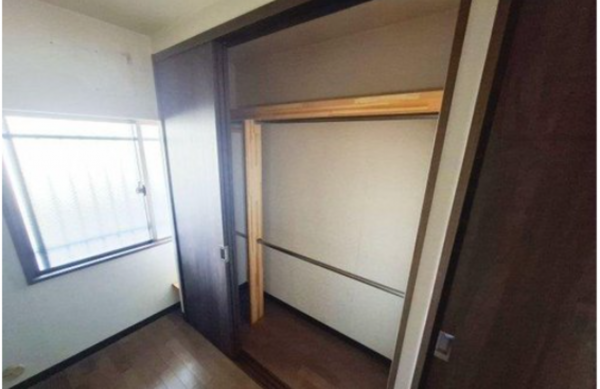 貝塚市清児、マンションの画像です