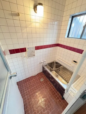 岸和田市上松町、中古一戸建ての画像です