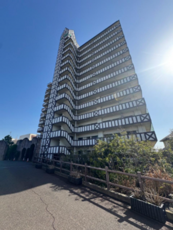 泉佐野市鶴原、マンションの画像です