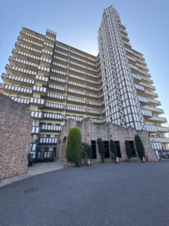 泉佐野市鶴原、マンションの画像です