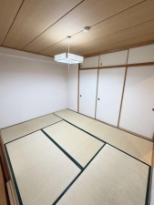 貝塚市清児、マンションの画像です