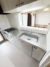 貝塚市清児、マンションの画像です