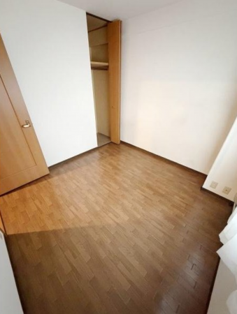 貝塚市清児、マンションの画像です