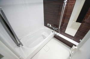 岸和田市港緑町、マンションの画像です