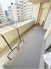 岸和田市港緑町、マンションの画像です