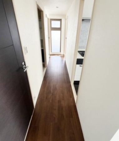 岸和田市港緑町、マンションの画像です