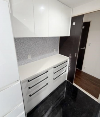 岸和田市港緑町、マンションの画像です