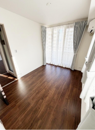 岸和田市港緑町、マンションの画像です