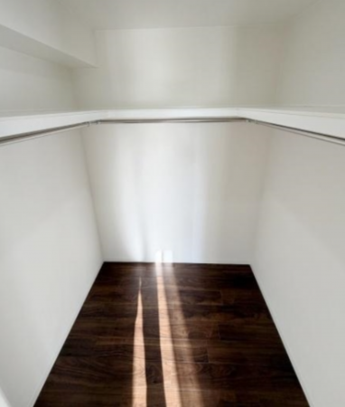 岸和田市港緑町、マンションの画像です