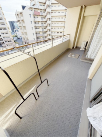 岸和田市港緑町、マンションの画像です