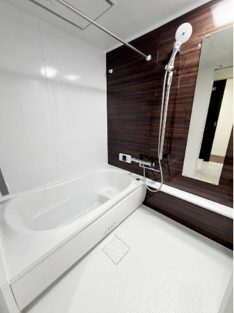 岸和田市港緑町、マンションの画像です