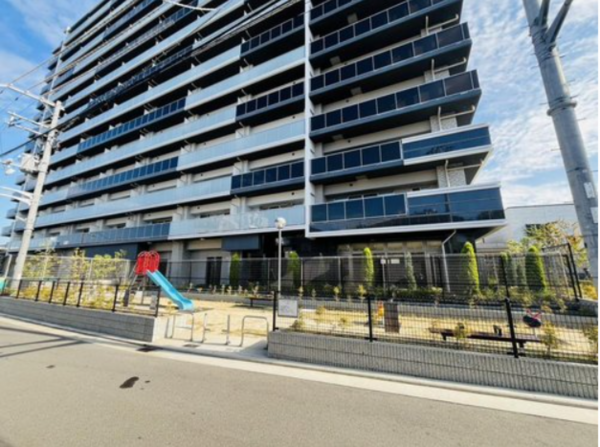 岸和田市沼町、マンションの画像です