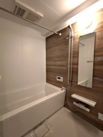 泉佐野市鶴原、マンションの画像です