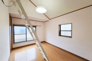 貝塚市窪田、中古一戸建ての画像です