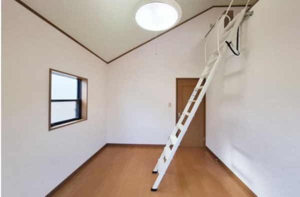 貝塚市窪田、中古一戸建ての画像です