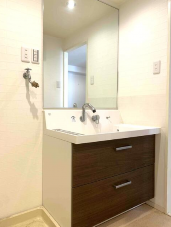 貝塚市二色、マンションの画像です