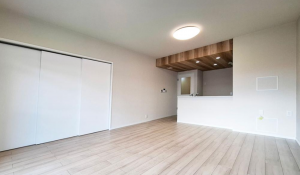 貝塚市地蔵堂、マンションの居間画像です