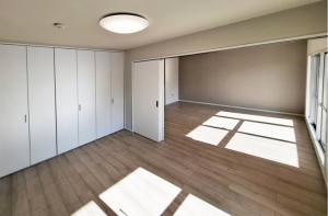 貝塚市地蔵堂、マンションの子ども部屋画像です