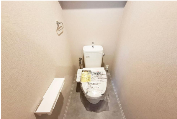 貝塚市地蔵堂、マンションのトイレ画像です