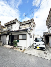 岸和田市上松町、中古一戸建ての画像です