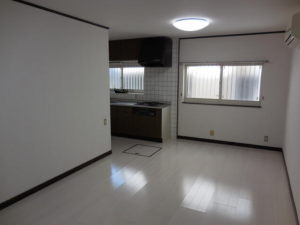 泉佐野市葵町、中古一戸建ての画像です