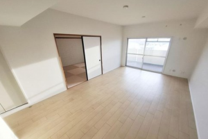 貝塚市海塚、マンションの画像です