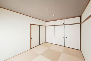 貝塚市海塚、マンションの画像です