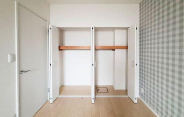 貝塚市海塚、マンションの画像です