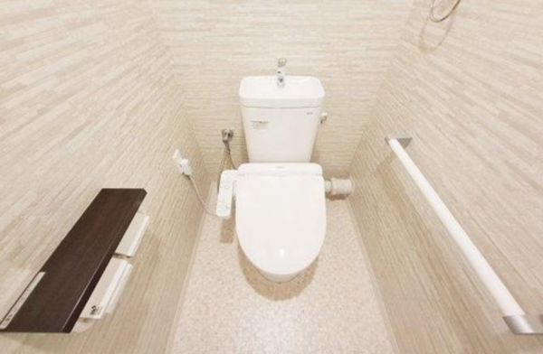 貝塚市海塚、マンションの画像です