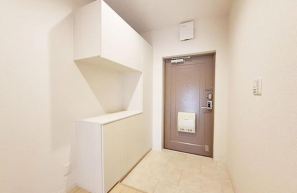 貝塚市海塚、マンションの画像です