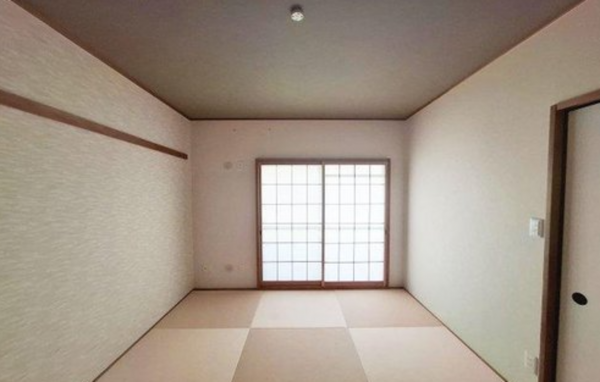 貝塚市海塚、マンションの画像です