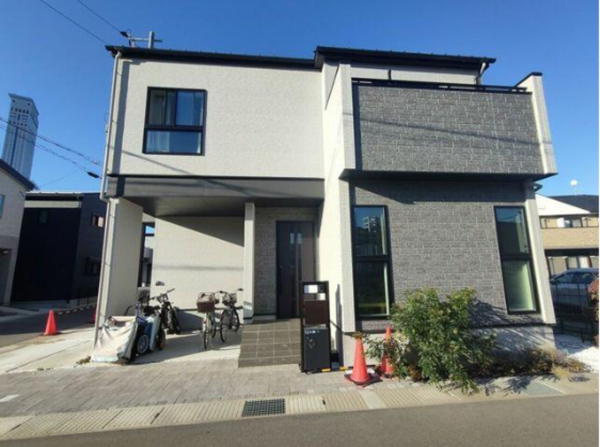 泉佐野市笠松、中古一戸建ての画像です